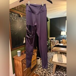 NOT FOR SALE. STORE TEMP CLOSED.
Halara Women's Black Leggings